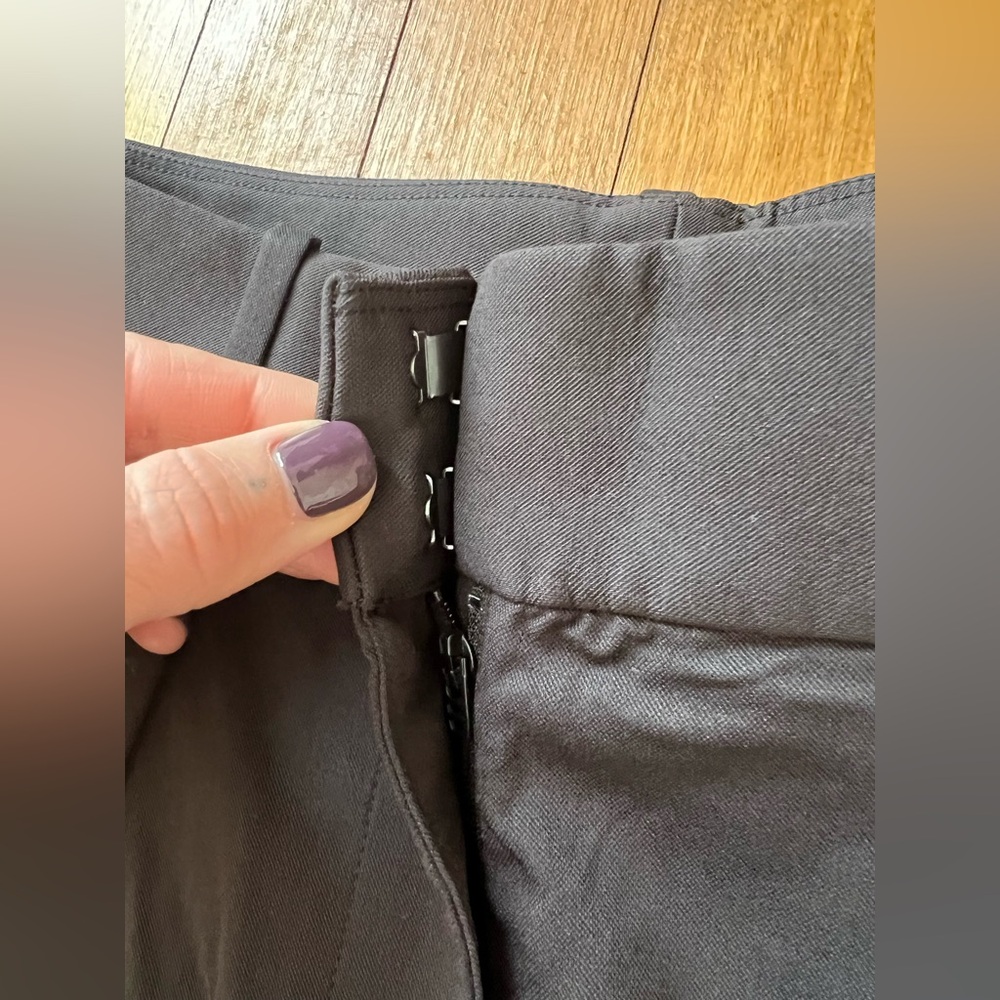 Lululemon Pleat-Front High-Rise Trousers - Picture 15 of 16